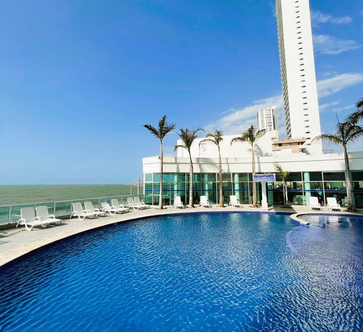 Aptos en primera linea de Playa - Palmettto 1